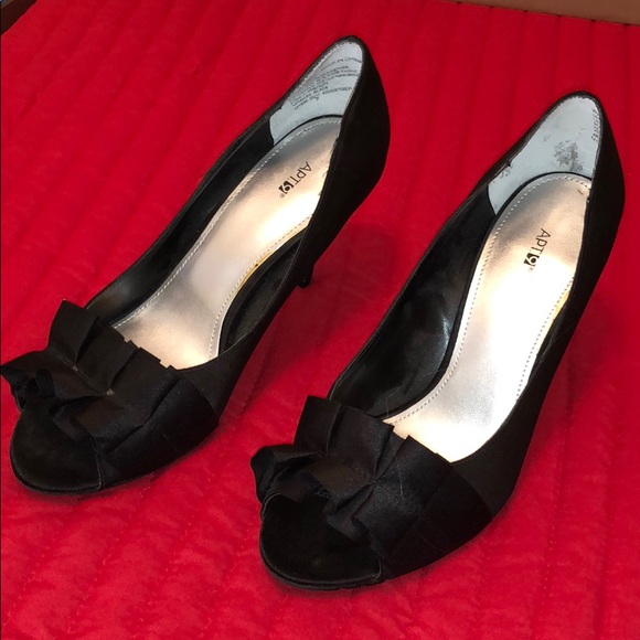 Black heels 👠 - Picture 2 of 2